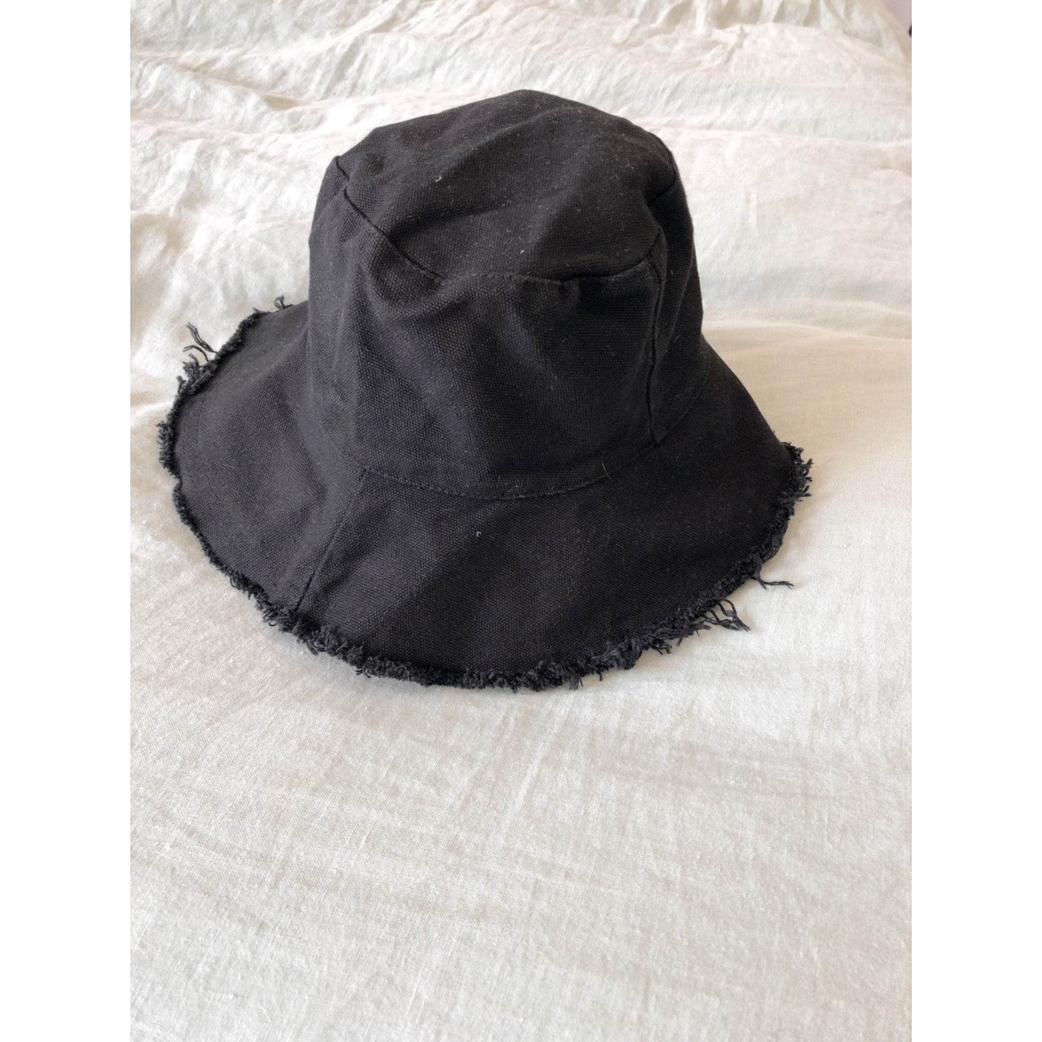 Salty Shadows Frayed Hat - Black