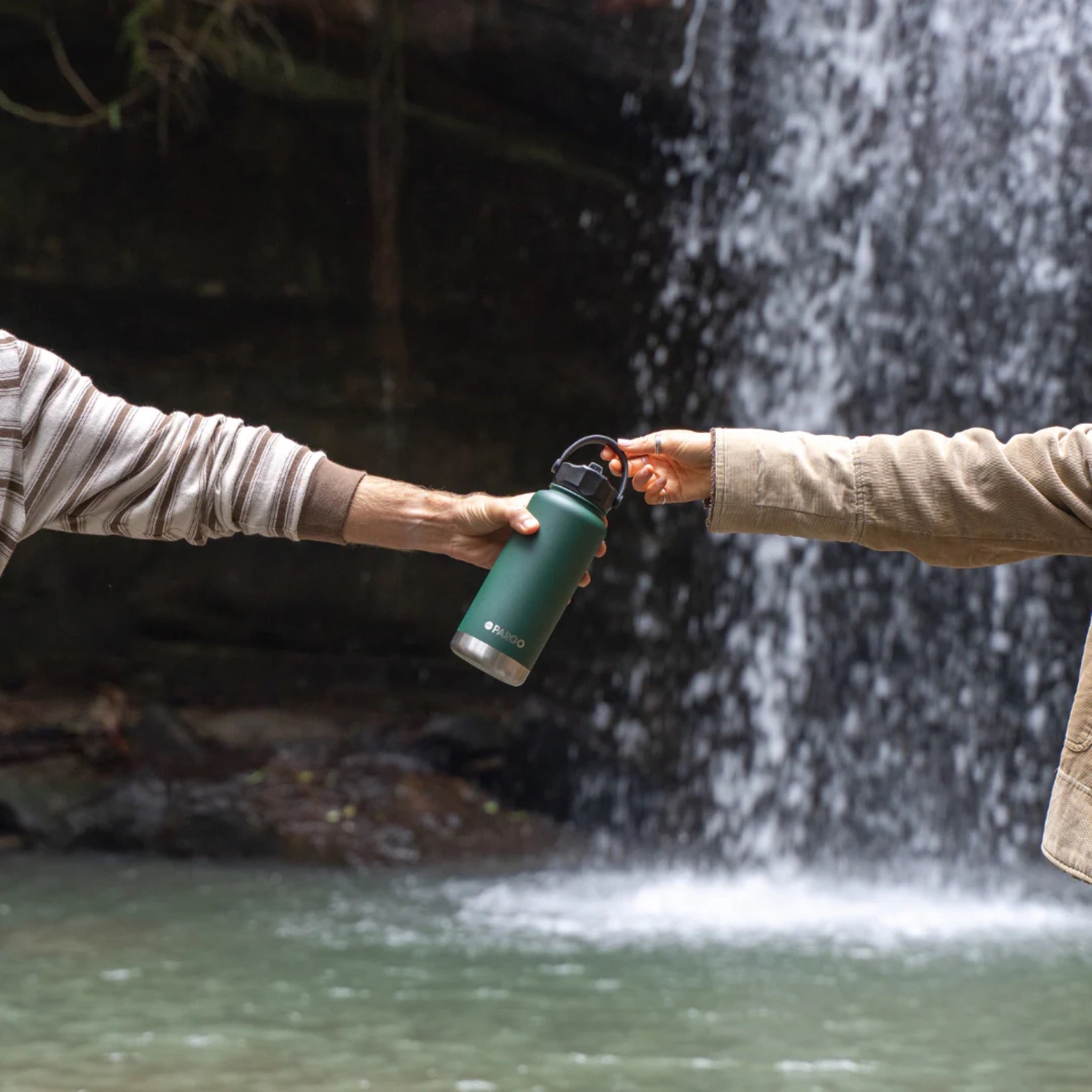 Project Pargo 950ml Insulated Sports Bottle w/ Straw