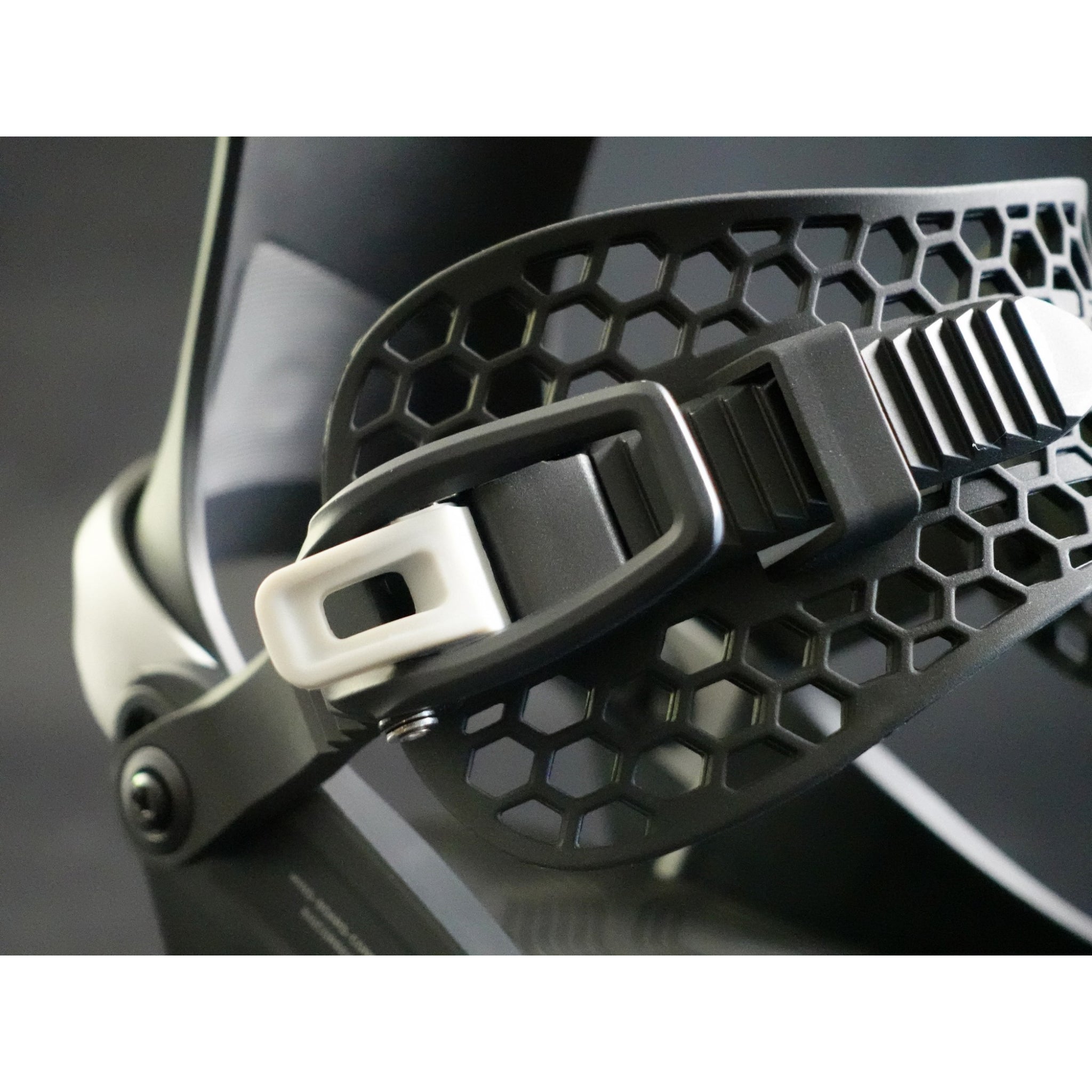 Amplid Proton Snowboard Binding