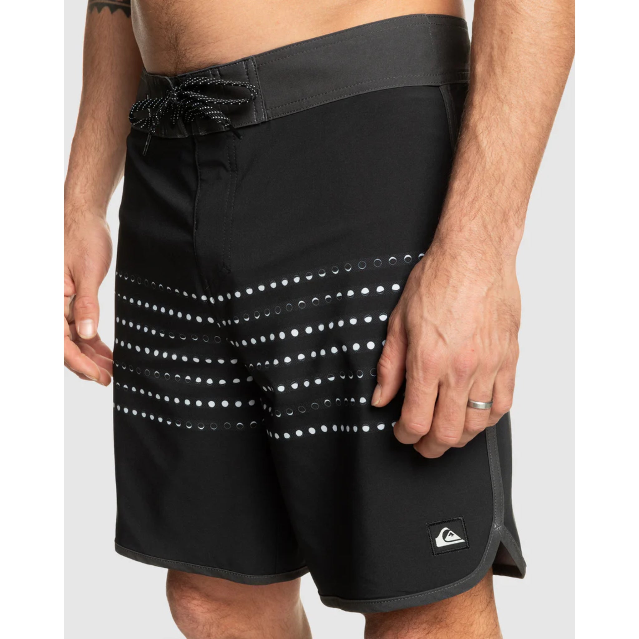 Quiksilver Surfsilk Scallop 18 Boardshort