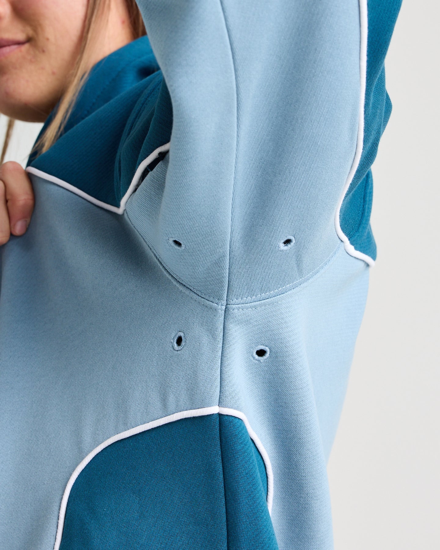 Yuki Threads Mobbin Hoodie