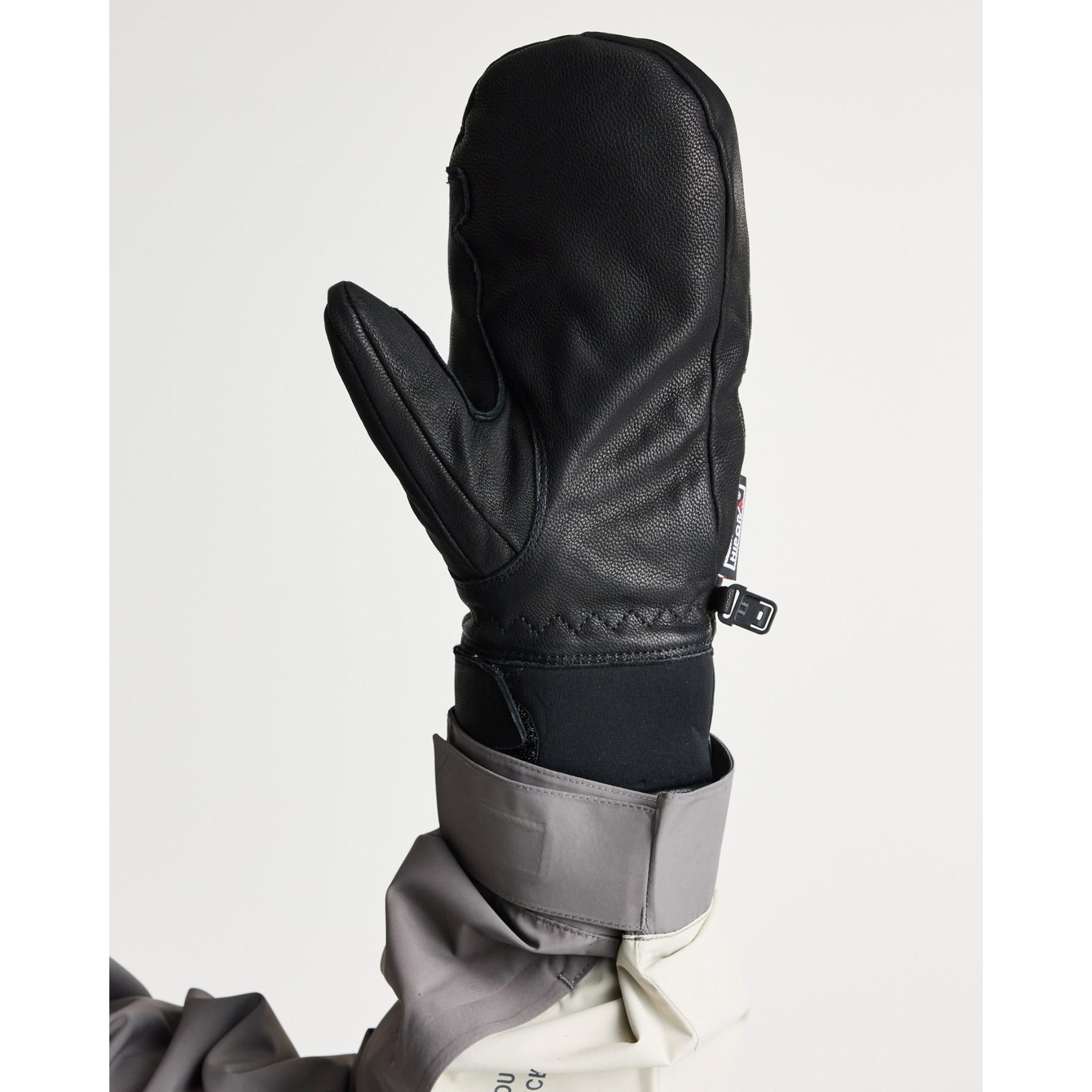Yuki Threads Legit Mitt
