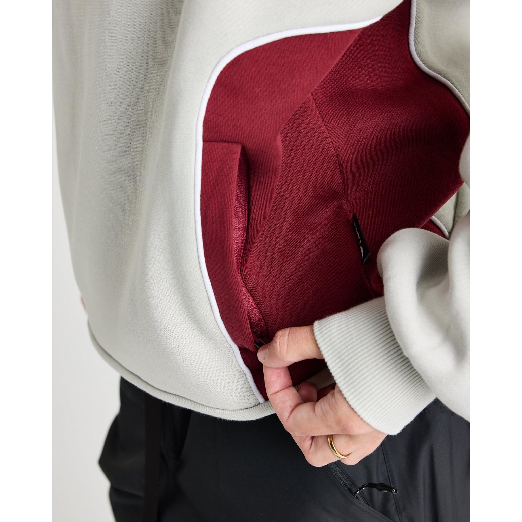 Yuki Threads Mobbin Hoodie